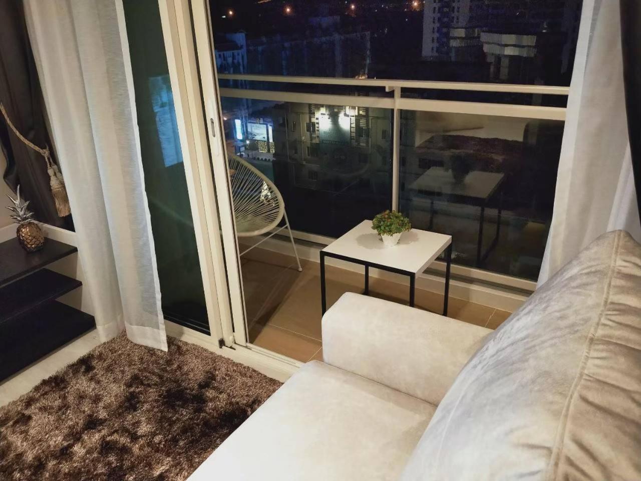 Veranda Residence Pattaya By Sea Джомтьен Номер фото